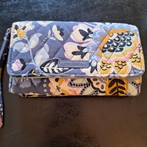 Vera bradley wallet / wristlet